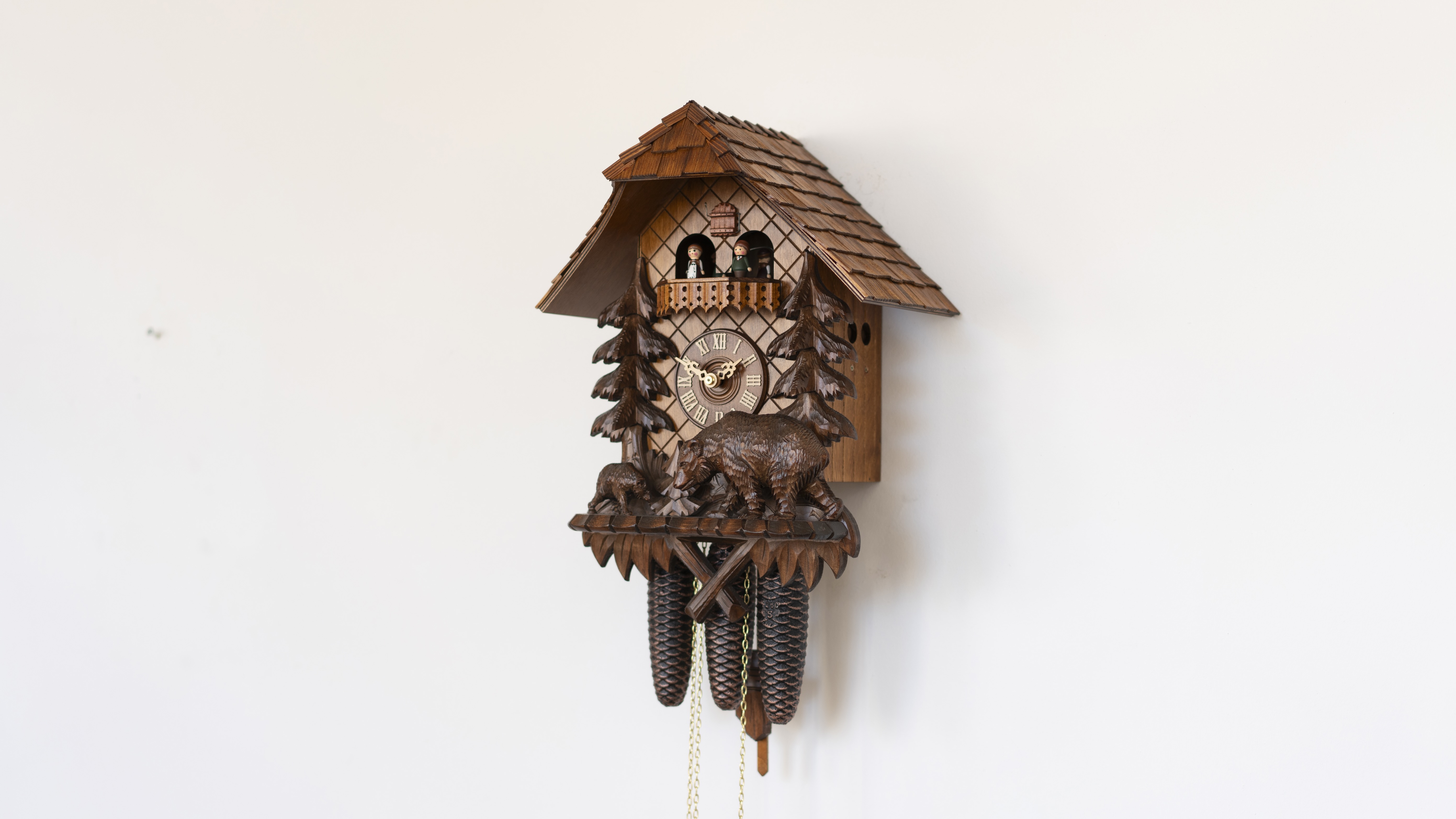 TRADITION - music cuckoo clock with bears by Rombach & Haas