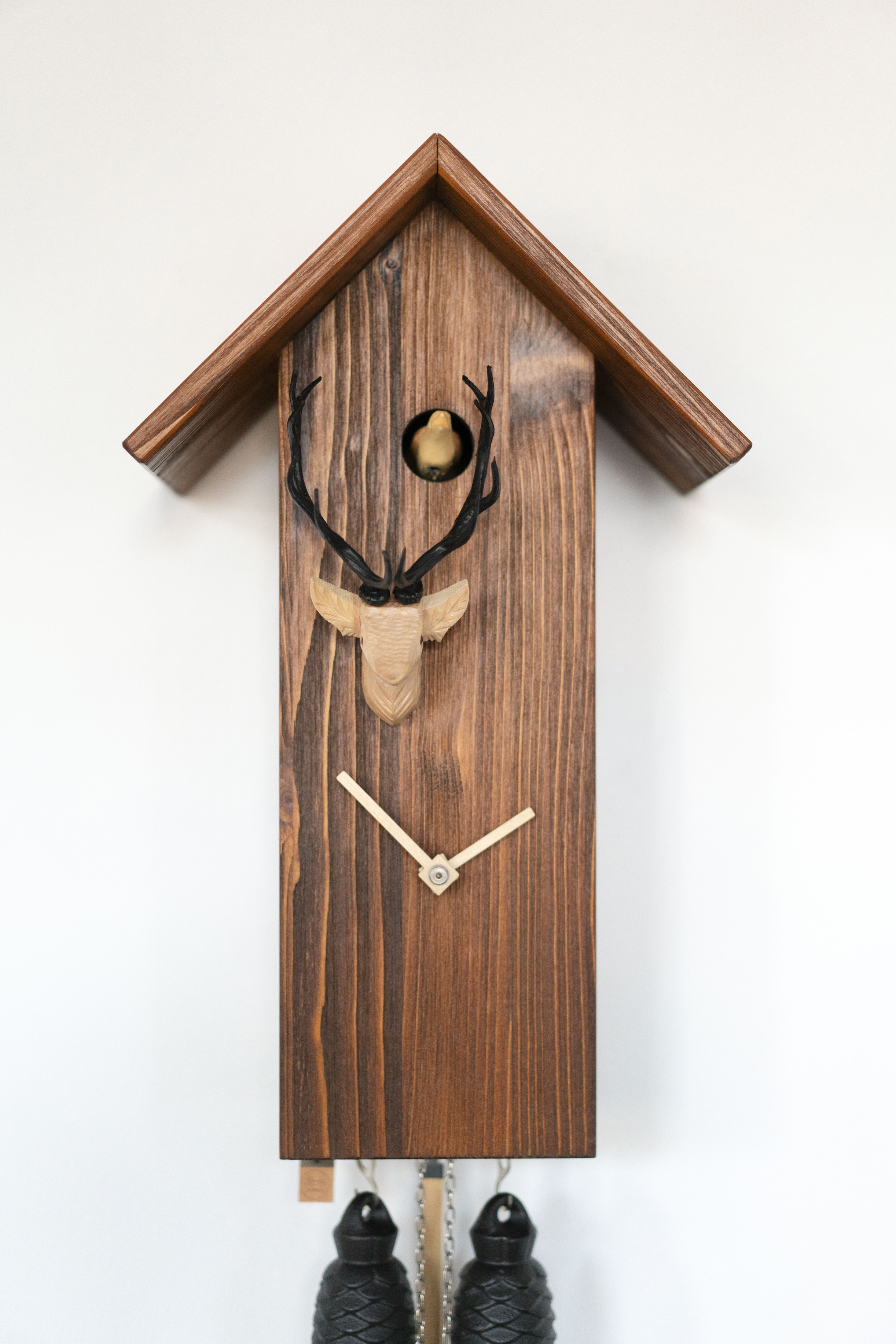 CLASSIC - Design cuckoo clock (red/black/natural wood) Rombach & Haas