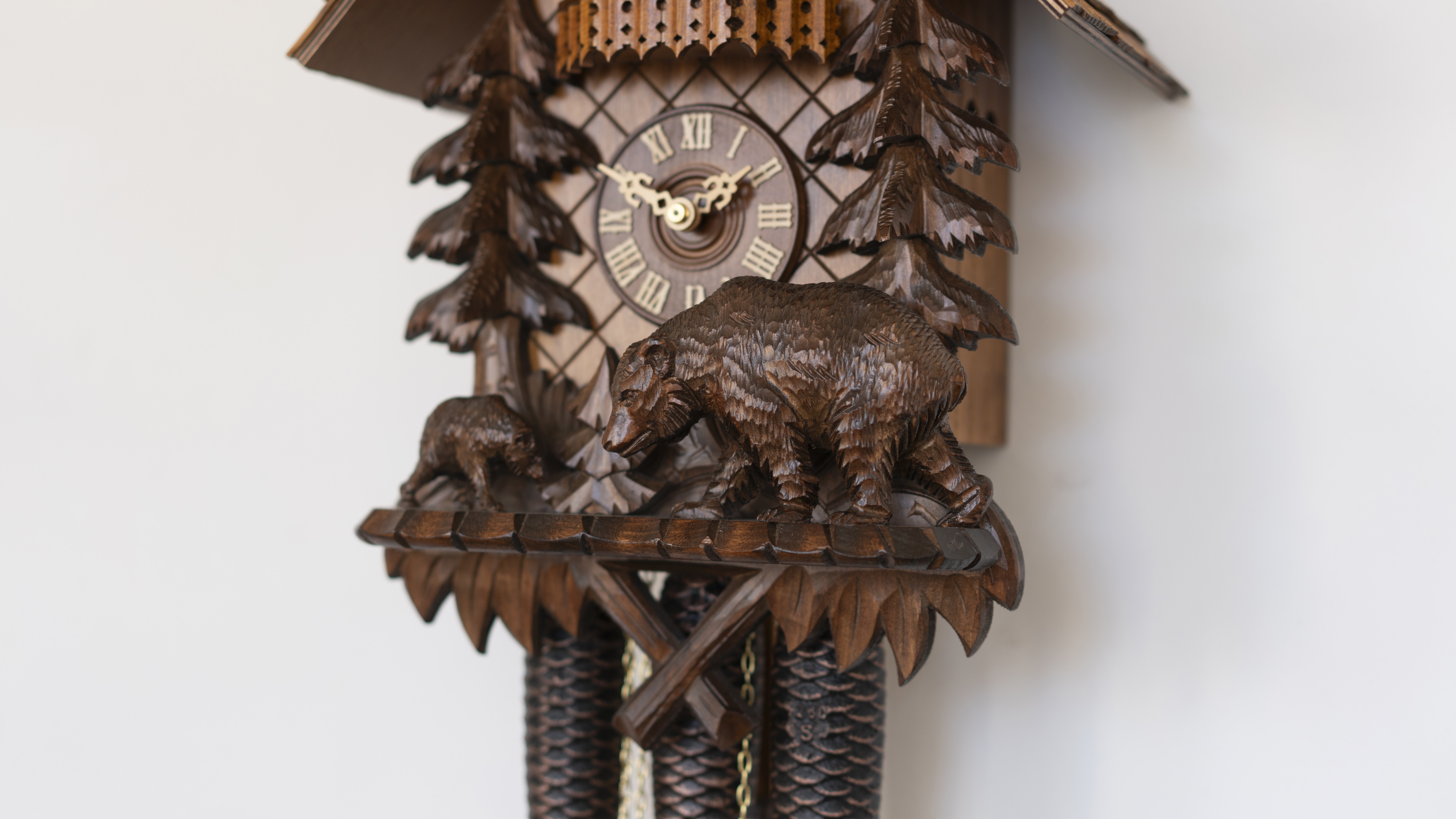 TRADITION - music cuckoo clock with bears by Rombach & Haas