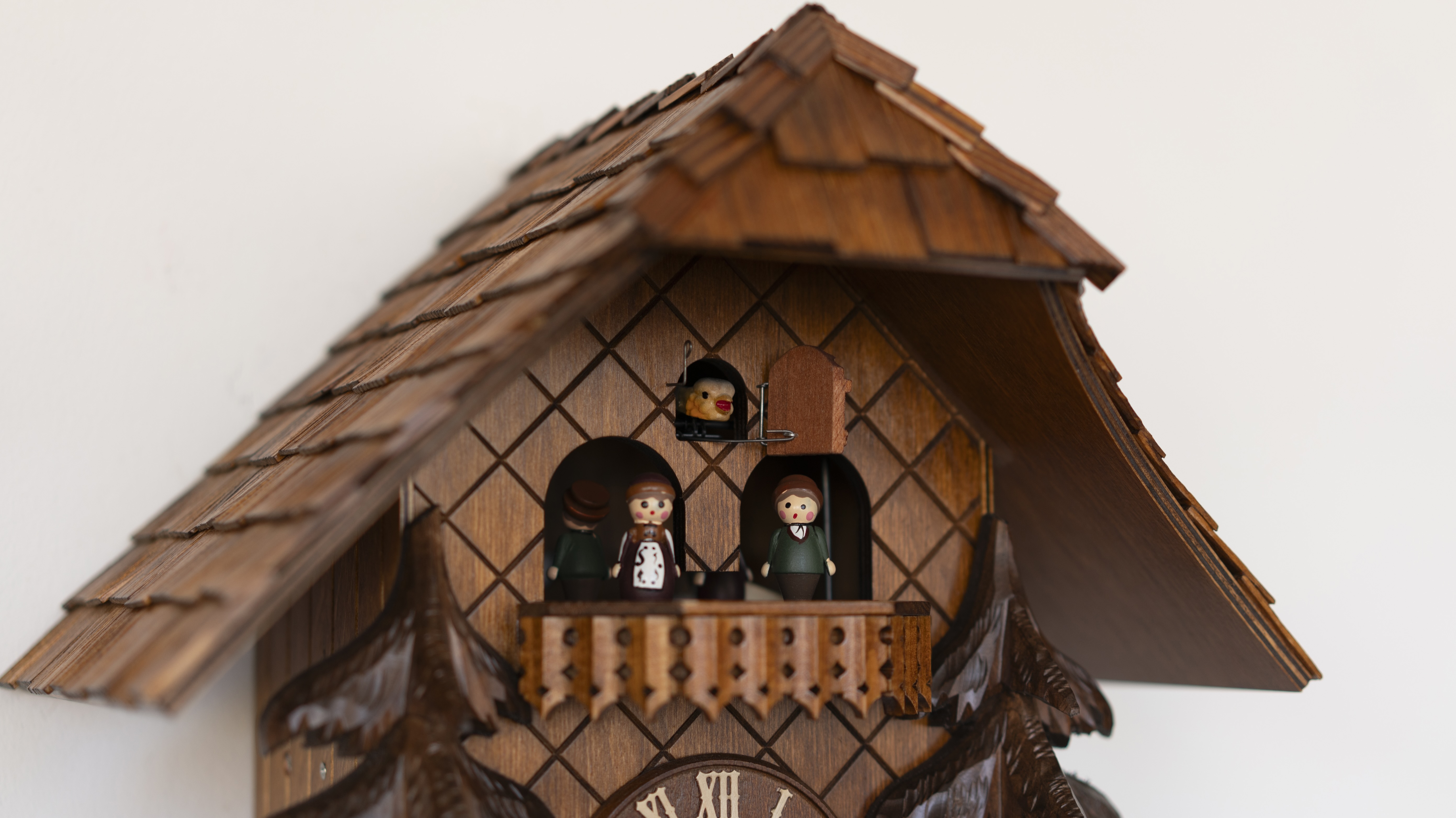 TRADITION - music cuckoo clock with bears by Rombach & Haas